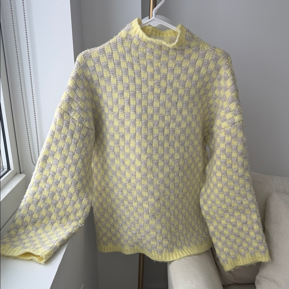 ASOS DESIGN Yellow and Gray Checkered Women's Sweater